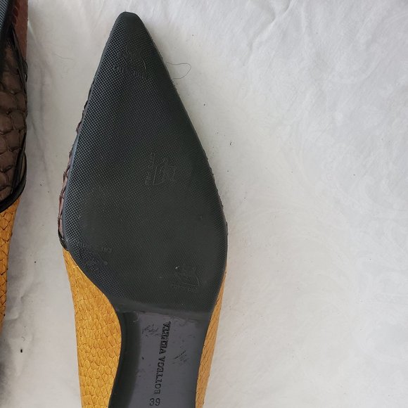 Authentic Bottega Veneta Snakeskin Flats - Picture 3 of 9